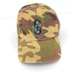 MLB  mediumvSeattle Mariners embroidered logo Green tan brown camo hat